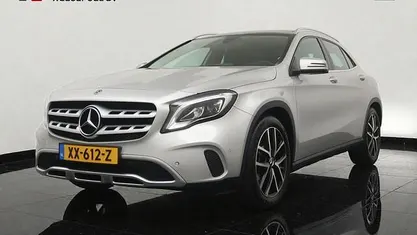 Grijs Gebruikt 2018 Mercedes GLA200 Premium SUV | € 20.950 (Goede deal)