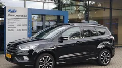 Gebruikt 2018 Ford Kuga ST-Line SUV | € 16.690 (Eerlijke prijs)