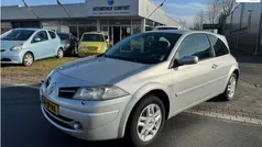 Grijs Gebruikt 2008 Renault Mégane III Hatchback | € 3.499 (Eerlijke prijs)