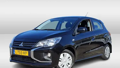 Zwart Gebruikt 2021 Mitsubishi Space Star Hatchback | € 9.725 (Goede deal)