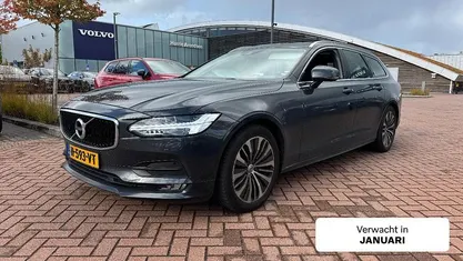 Grijs Gebruikt 2020 Volvo V90 Momentum Stationwagen | € 36.894 (Eerlijke prijs)