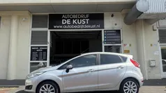 Grijs Gebruikt 2016 Ford Fiesta Hatchback | € 5.950 (Eerlijke prijs)