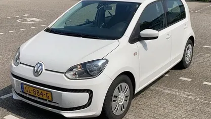 Wit, metallic lak Gebruikt 2015 VW up! move up! Hatchback | € 7.995 (Eerlijke prijs)