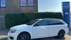 Wit Gebruikt 2015 Skoda Octavia RS Stationwagen | € 16.995 (Eerlijke prijs)