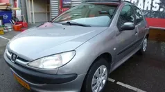 Grijs Gebruikt 2002 Peugeot 206 Hatchback | € 1.496 (Eerlijke prijs)