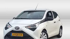 Wit Gebruikt 2020 Toyota Aygo Hatchback | € 9.925 (Eerlijke prijs)