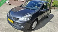 Grijs Gebruikt 2009 Renault Clio II Dynamique Hatchback | € 1.650 (Goede deal)