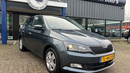 Grijs Gebruikt 2018 Skoda Fabia Clever Hatchback | € 9.745 (Eerlijke prijs)