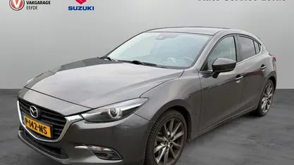 Grijs Occasion 2018 Mazda 3 Hatchback | € 16.899 (Eerlijke prijs)