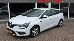 Wit Gebruikt 2017 Renault Mégane GrandTour Zen Stationwagen | € 9.888 (Eerlijke prijs)