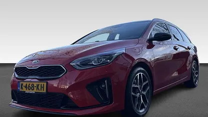 Rood Occasion 2021 Kia Ceed GT-Line Hatchback | € 15.430 (Goede deal)