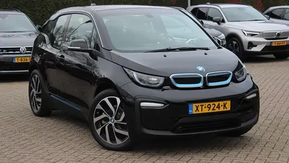 Zwart Gebruikt 2019 BMW i3 Basis Hatchback | € 15.550 (Goede deal)