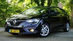 Zwart, metallic lak Gebruikt 2017 Renault Mégane GrandTour Zen Stationwagen | € 8.950 (Eerlijke prijs)