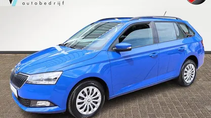 Blauw Gebruikt 2022 Skoda Fabia Ambition Hatchback | € 14.498 (Eerlijke prijs)