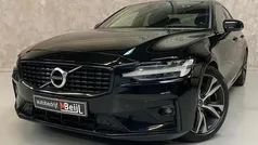 Zwart Gebruikt 2019 Volvo S60 R-Design Sedan | € 32.445 (Eerlijke prijs)