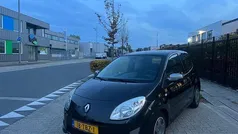 Zwart Gebruikt 2012 Renault Twingo Night&Day Hatchback | € 1.999 (Eerlijke prijs)