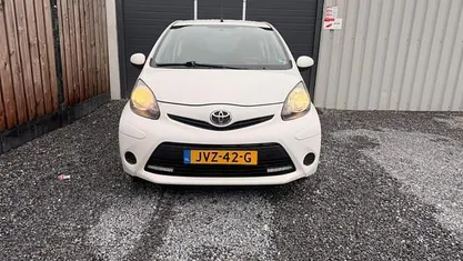 Occasion Toyota Aygo x-press 68 PK (50 kW) 2013 Wit Hatchback