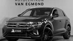 Zwart Gebruikt 2023 VW T-Roc R-line SUV | € 25.999 (Eerlijke prijs)