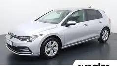 Gebruikt 2021 VW Golf VIII Life Hatchback | € 19.840 (Eerlijke prijs)