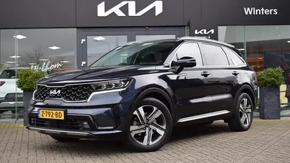 Blauw (metallic) Occasion 2024 Kia Sorento Comfort SUV | € 52.945 (Goede deal)