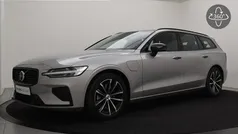 Grijs Occasion 2025 Volvo V60 Plus Stationwagen | € 46.900 (Eerlijke prijs)