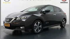 Zwart, metallic lak Gebruikt 2018 Nissan Leaf 360º Hatchback | € 9.745 (Eerlijke prijs)