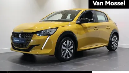 Geel Gebruikt 2022 Peugeot e-208 Active Hatchback | € 15.940 (Goede deal)