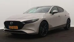 Gebruikt 2024 Mazda 3 Center-Line Hatchback | € 30.945 (Eerlijke prijs)