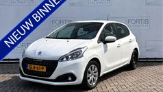 Wit Gebruikt 2019 Peugeot 208 Signature Sky Hatchback | € 13.900 (Super prijs)