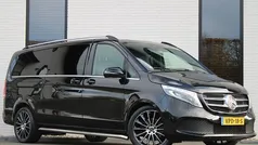 Zwart (metallic) Gebruikt 2021 Mercedes V250 MPV | € 39.950 (Super prijs)