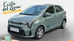 Adventurous green Nieuw 2025 Kia Picanto Hatchback | € 20.445 (Eerlijke prijs)