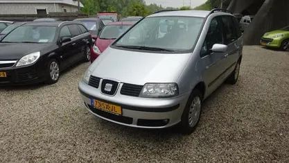 Grijs Gebruikt 2006 Seat Alhambra Reference MPV | € 2.295 (Eerlijke prijs)