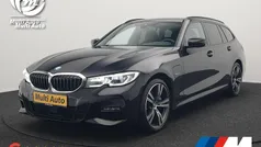 Zwart Gebruikt 2022 BMW 330e M Sport Stationwagen | € 30.930 (Super prijs)
