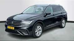 Zwart Gebruikt 2023 VW Tiguan Business SUV | € 38.450 (Eerlijke prijs)