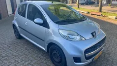 Grijs Gebruikt 2010 Peugeot 107 Urban Move Hatchback | € 1.450 (Goede deal)