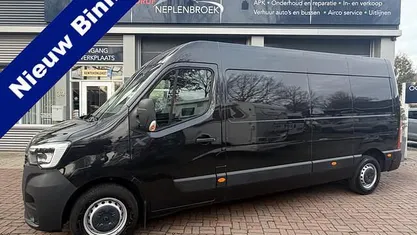 Gebruikt 2023 Renault Master Van | € 21.950 (Eerlijke prijs)