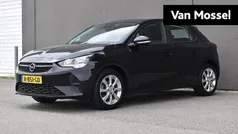 Zwart, metallic lak Gebruikt 2022 Opel Corsa Edition Hatchback | € 12.840 (Eerlijke prijs)