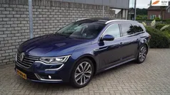 Blauw, metallic lak Gebruikt 2017 Renault Talisman Initiale Paris Stationwagen | € 16.850 (Eerlijke prijs)