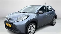 Grijs Gebruikt 2024 Toyota Aygo Play Hatchback | € 17.950 (Eerlijke prijs)