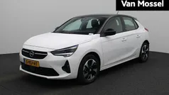 Wit Gebruikt 2023 Opel Corsa-e Hatchback | € 18.440 (Eerlijke prijs)