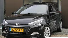 Zwart Gebruikt 2016 Hyundai i20 Comfort Hatchback | € 10.395 (Eerlijke prijs)