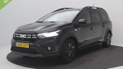 Zwart nacre 676 Occasion 2025 Dacia Jogger Expression MPV | € 27.385 (Eerlijke prijs)