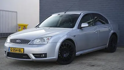 Occasion Ford Mondeo ST 226 PK (166 kW) 2006 Grijs Hatchback
