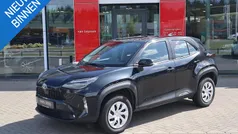 Zwart Gebruikt 2024 Toyota Yaris Cross Active SUV | € 24.900 (Goede deal)