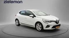 Gebruikt 2020 Renault Clio V Zen Hatchback | € 9.845 (Eerlijke prijs)
