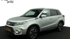 Gebruikt 2024 Suzuki Vitara Style SUV | € 26.950 (Eerlijke prijs)