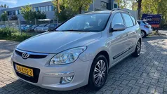 Grijs, metallic lak Gebruikt 2010 Hyundai i30 Dynamiq Stationwagen | € 2.950 (Super prijs)