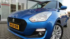 Blauw (metallic) Gebruikt 2020 Suzuki Swift Hatchback | € 10.950 (Super prijs)