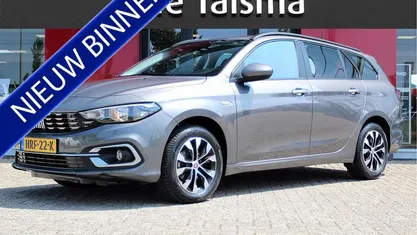 Grijs, metallic lak Gebruikt 2023 Fiat Tipo City Life Stationwagen | € 16.945 (Eerlijke prijs)