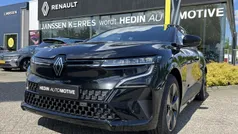 , metallic lak Gebruikt 2024 Renault Mégane Evolution Hatchback | € 28.895 (Eerlijke prijs)